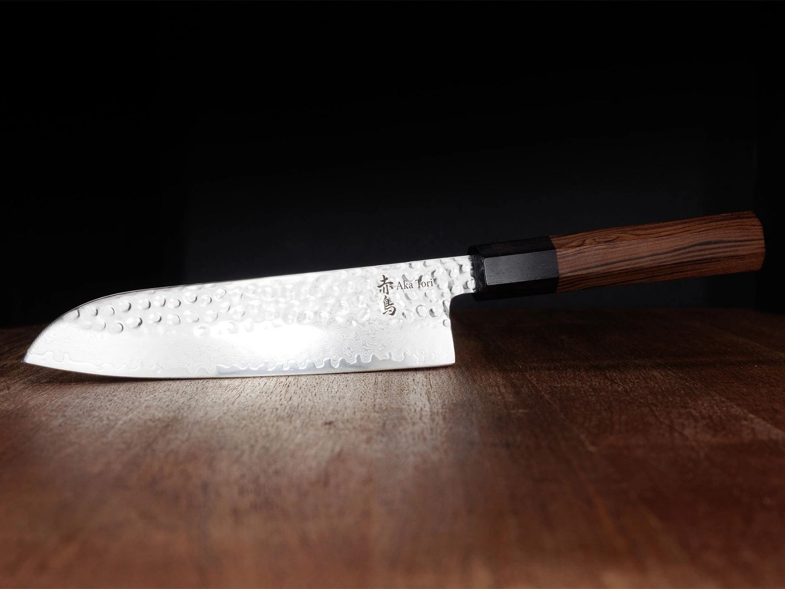 Japoński Nóż Santoku ze stali damasceńskiej