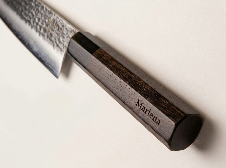 Nóż Santoku z grawerem Aka Tori ze stali damasceńskiej 7" - Tokyo Black